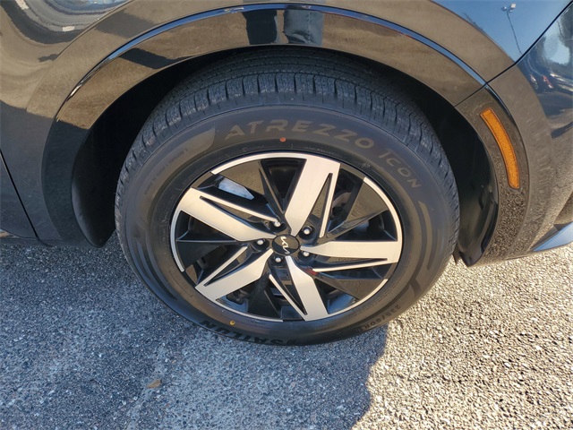 2022 Kia Sorento S photo 3