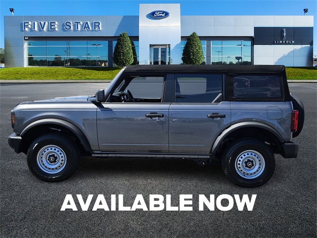 2025 Ford Bronco Base photo 3