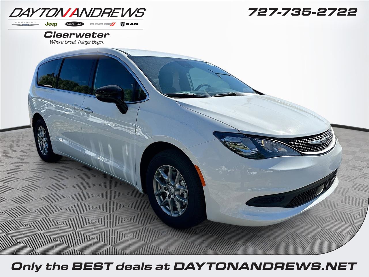 2026 Chrysler Voyager LX's photo