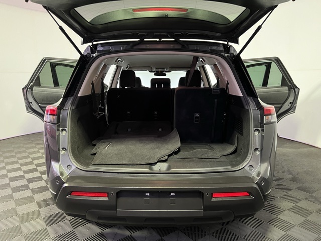2024 Nissan Pathfinder S photo 23