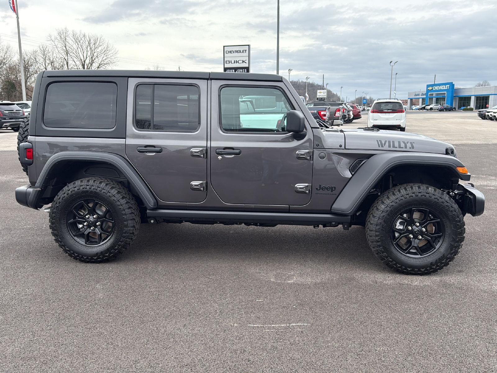 2025 Jeep Wrangler Willys photo 4