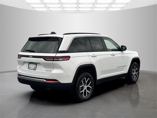 2024 Jeep Grand Cherokee Limited photo 7