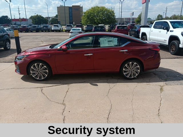 2025 Nissan Altima 2.5 SL photo 6