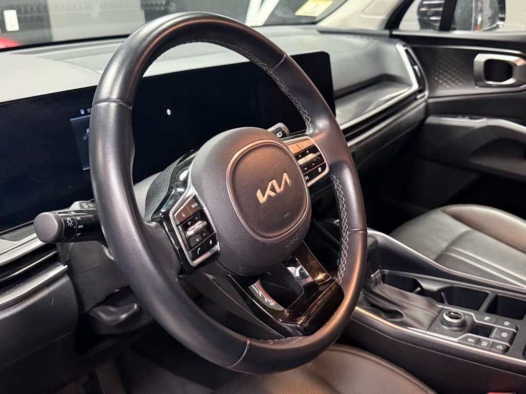 2024 Kia Sorento S photo 4