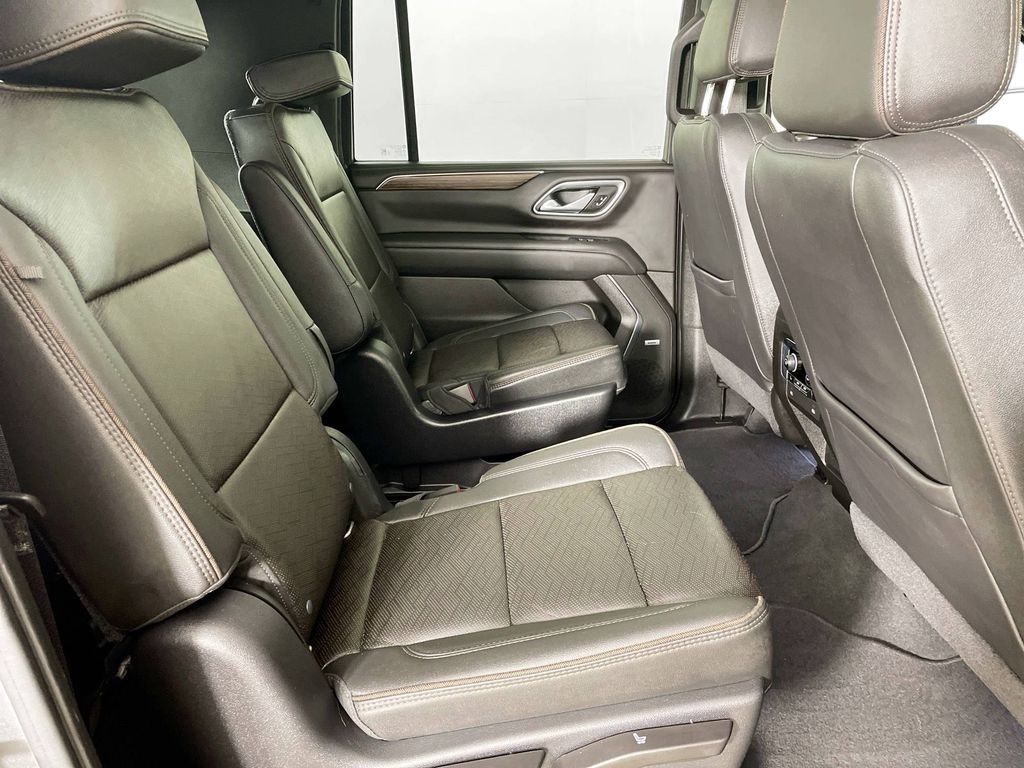 2021 Chevrolet Suburban High Country photo 30