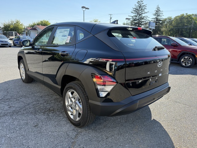 2026 Hyundai Kona SE photo 4