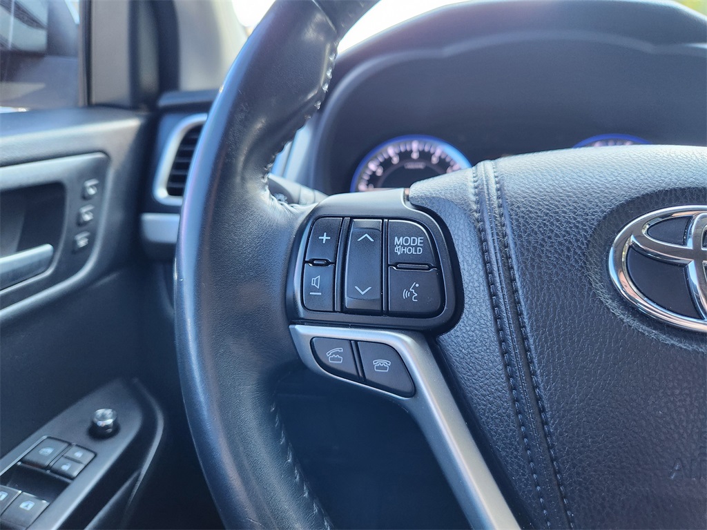 2014 Toyota Highlander Limited photo 15