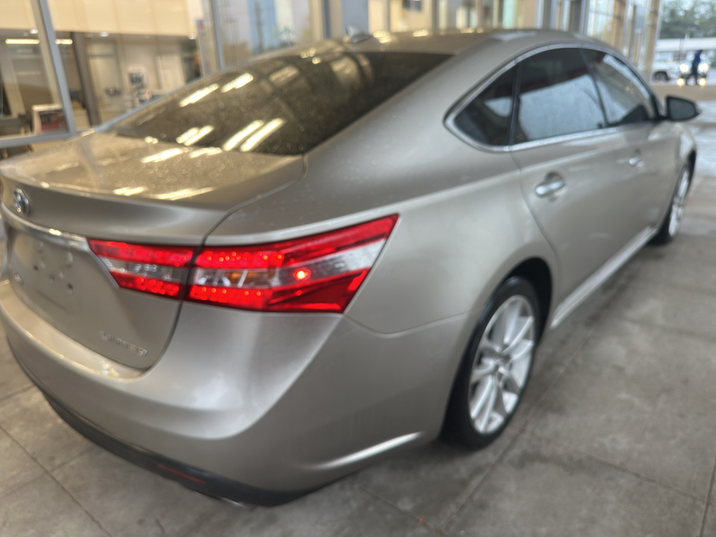2014 Toyota Avalon Limited photo 3