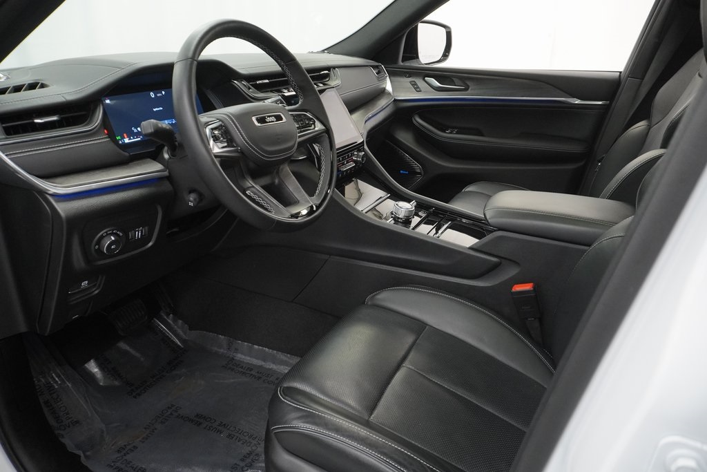 2024 Jeep Grand Cherokee Overland photo 15
