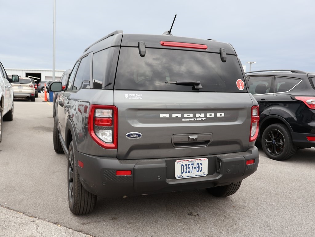 2025 Ford Bronco Sport Outer Banks photo 2