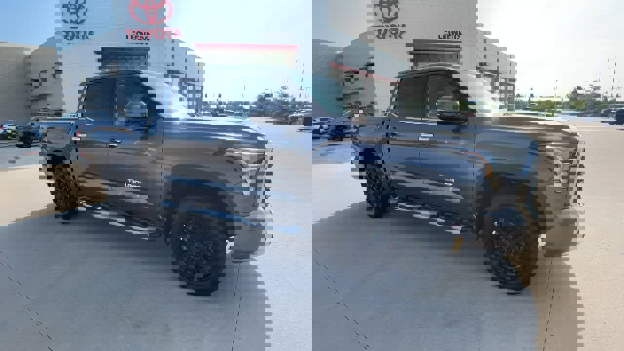 Used 2022 Toyota Tundra Limited with VIN 5TFJA5DBXNX020393 for sale in Kansas City