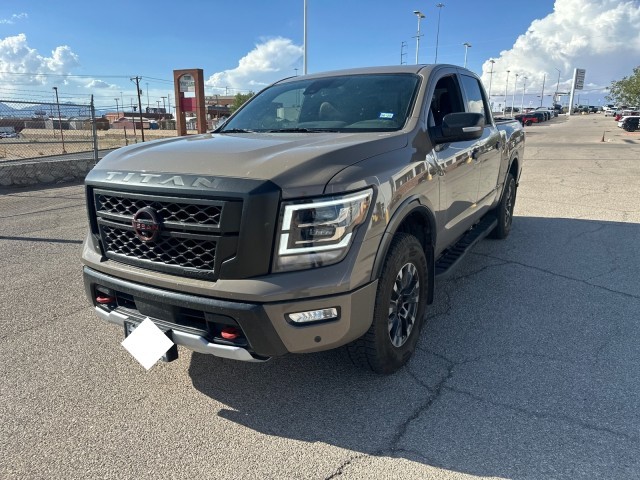 2024 Nissan TITAN PRO-4X