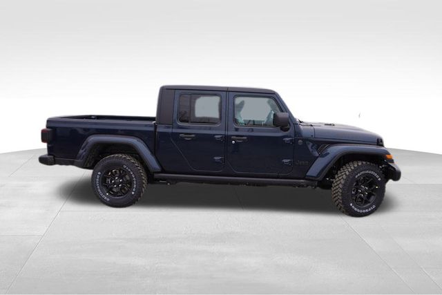 2025 Jeep Gladiator Willys photo 2
