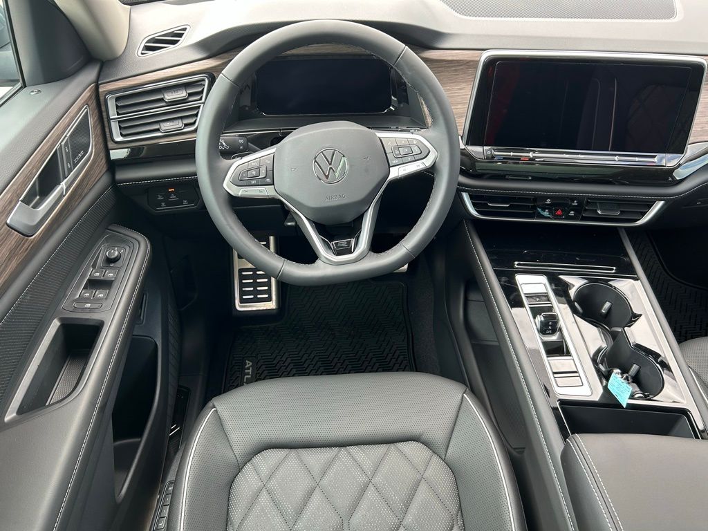 2025 Volkswagen Atlas SEL Premium R-Line photo 47