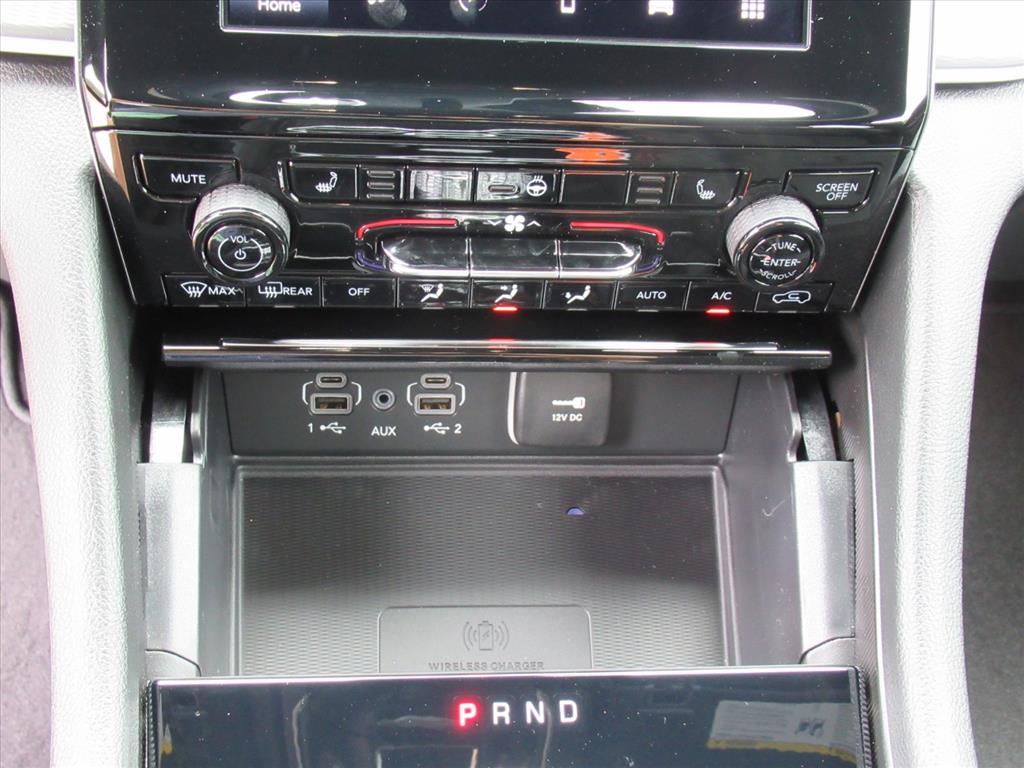 2025 Jeep Grand Cherokee Altitude photo 21