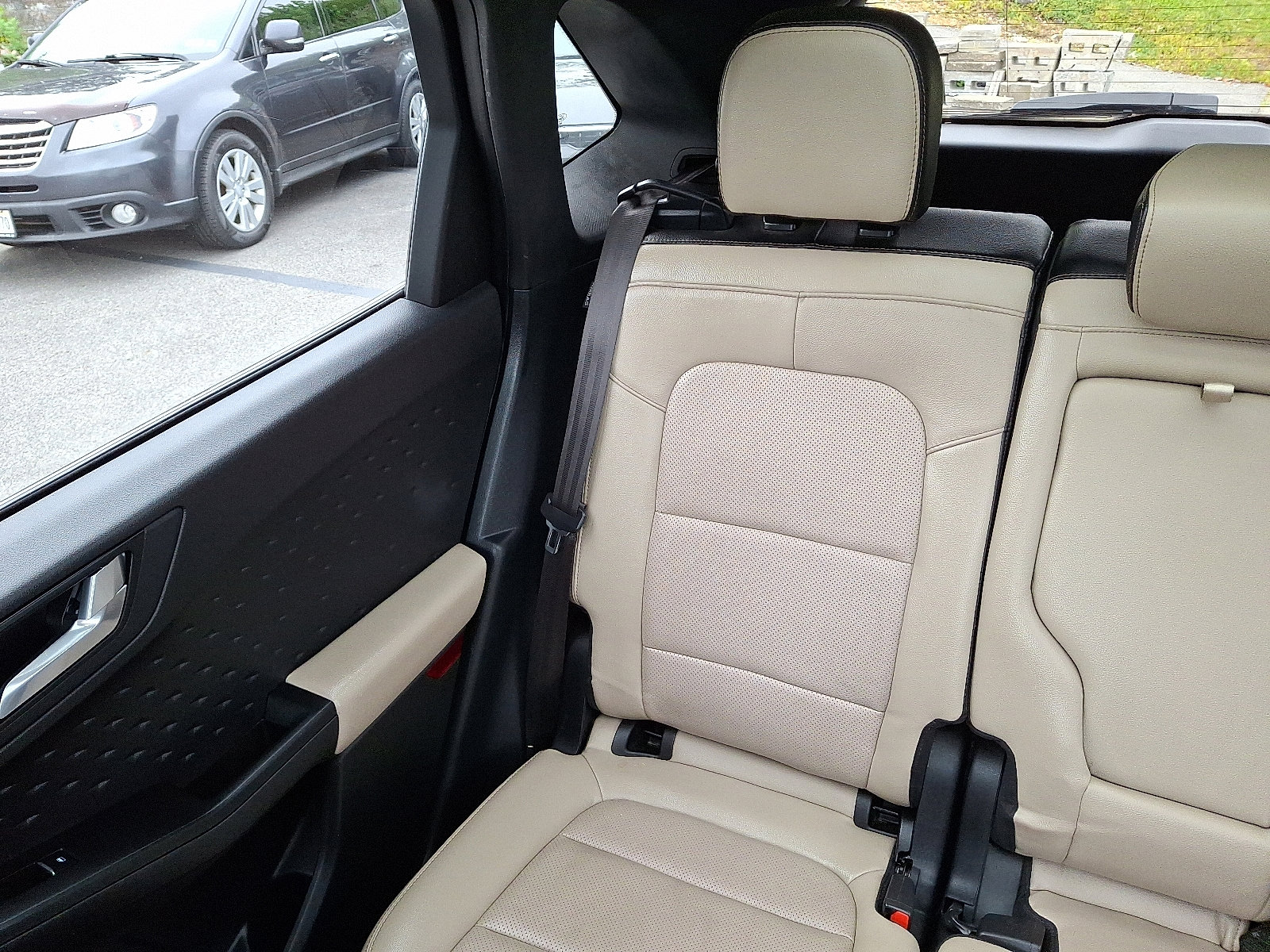 2020 Ford Escape Titanium photo 13