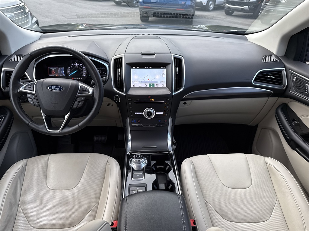 2019 Ford Edge Titanium photo 11