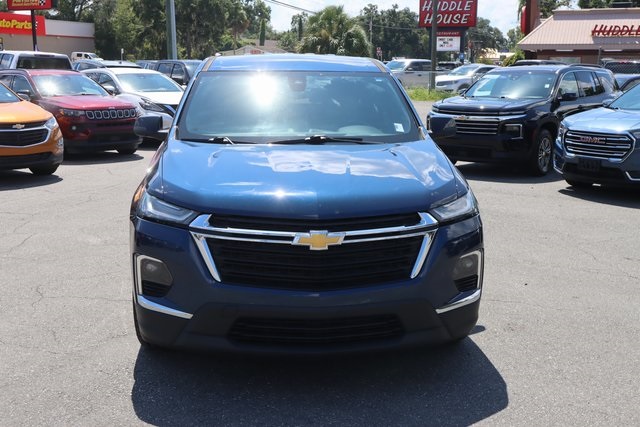 2022 Chevrolet Traverse LS photo 2