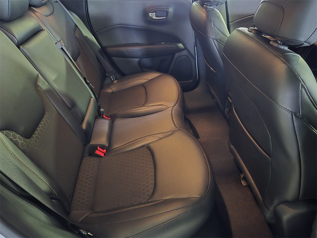 2021 Jeep Compass Latitude photo 15