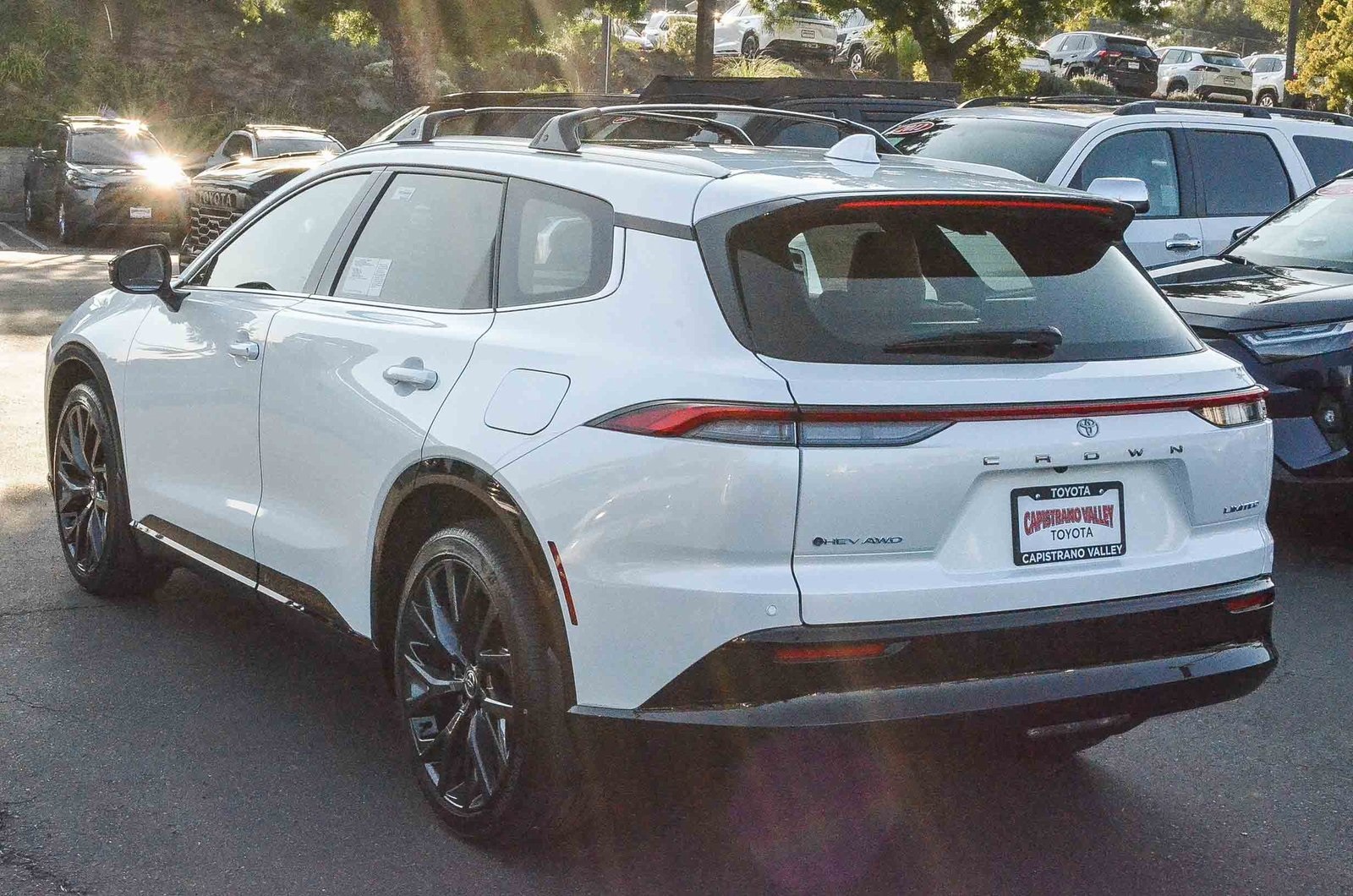 2025 Toyota Crown Signia Limited photo 3