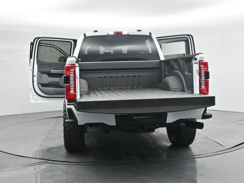 2025 Ford F-250 photo 28