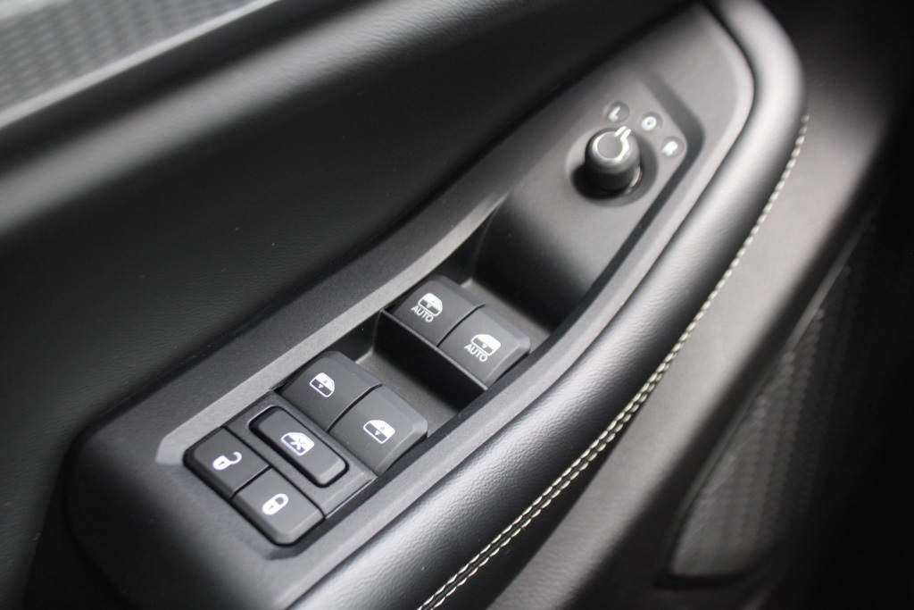 2023 Jeep Grand Cherokee Altitude photo 9