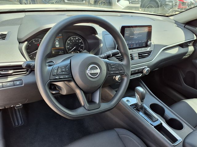 2025 Nissan Altima 2.5 S photo 4