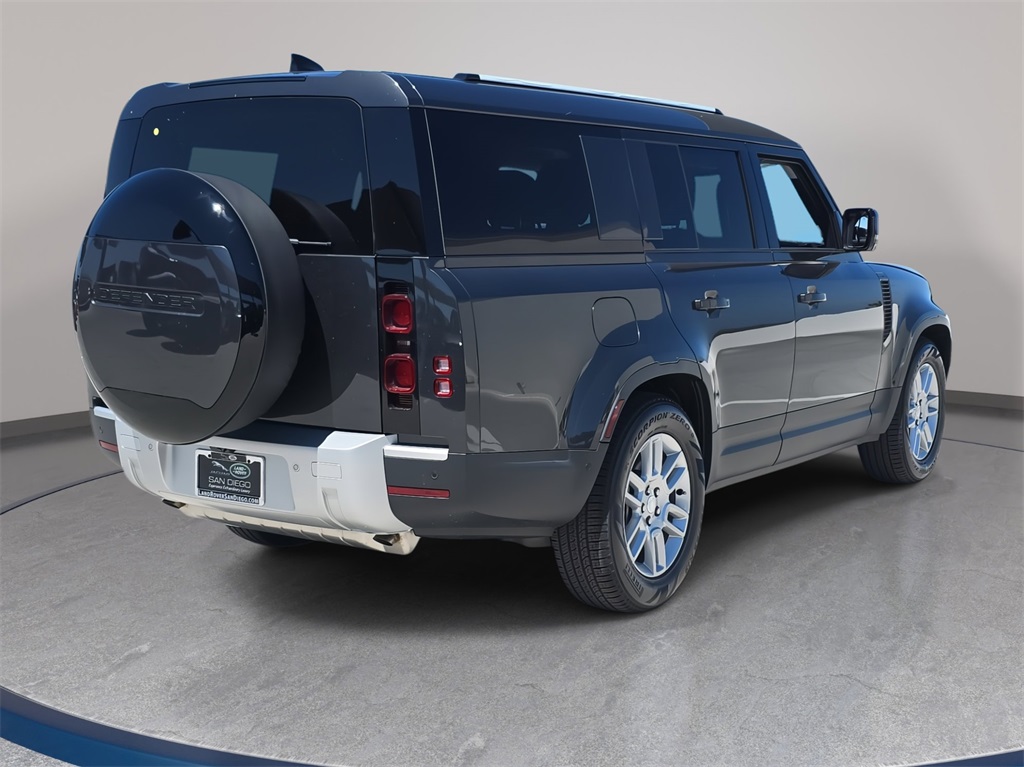 2025 Land Rover Defender 130 S photo 5