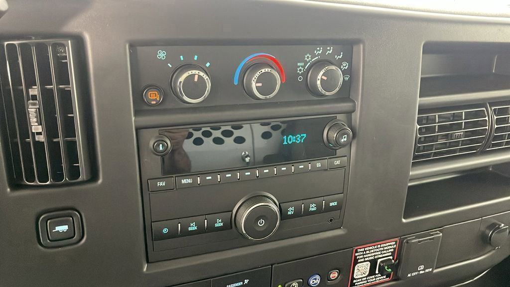 2025 Chevrolet Express Cargo 2500 photo 18