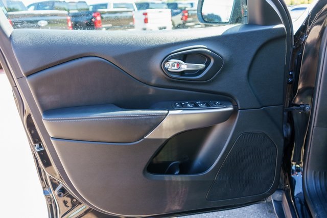 2021 Jeep Cherokee Latitude Lux photo 9