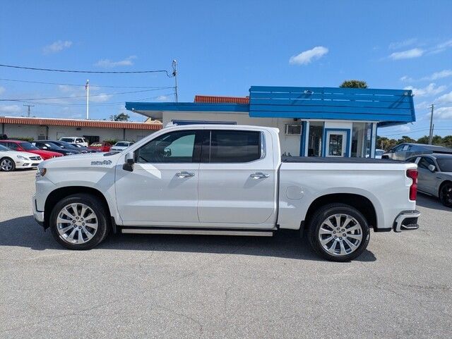 2021 Chevrolet Silverado 1500 High Country photo 3