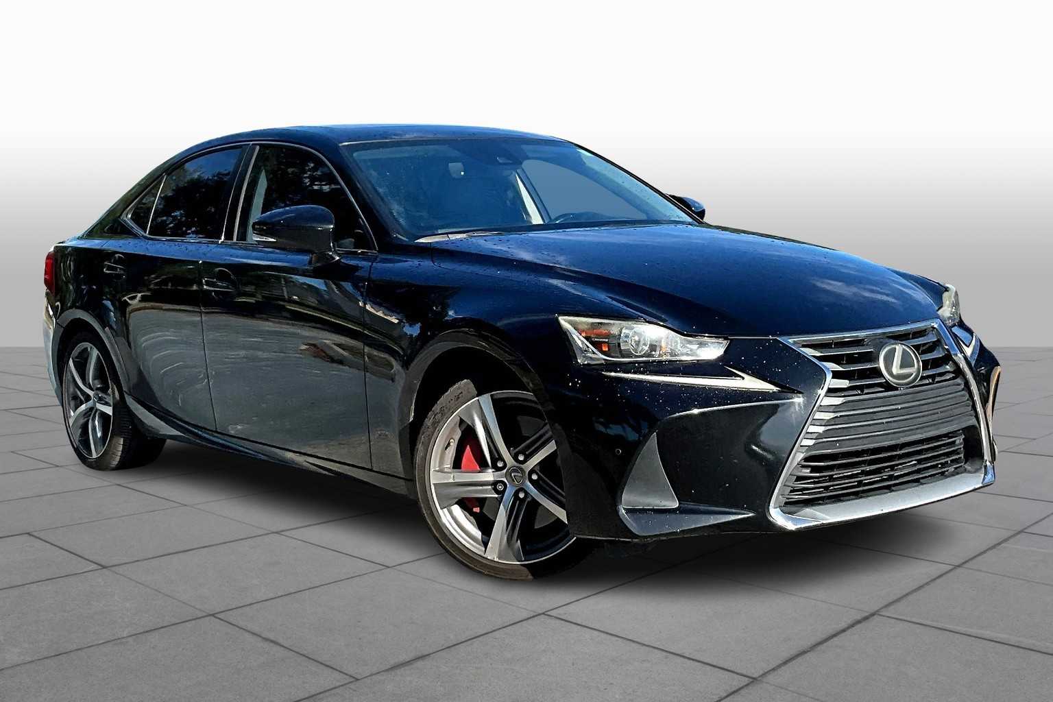 2017 Lexus IS 200t photo 2