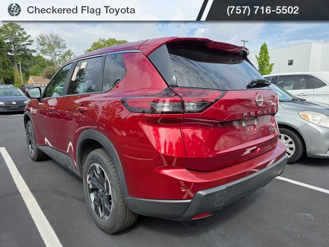 2024 Nissan Rogue SV photo 4
