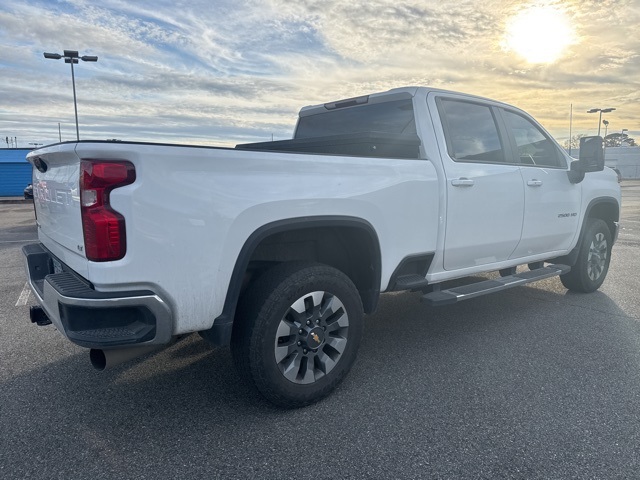 2023 Chevrolet Silverado 2500HD LT photo 3