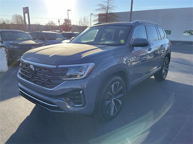 2026 Volkswagen Atlas SEL Premium R-Line photo 3