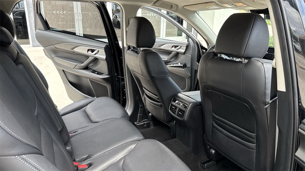 2023 Mazda CX-9 Touring photo 33