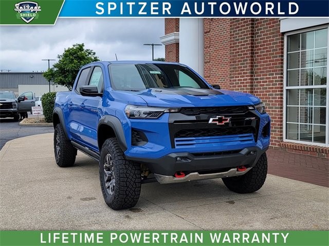 New 2025 Chevrolet Colorado ZR2 Crew Cab in Northfield