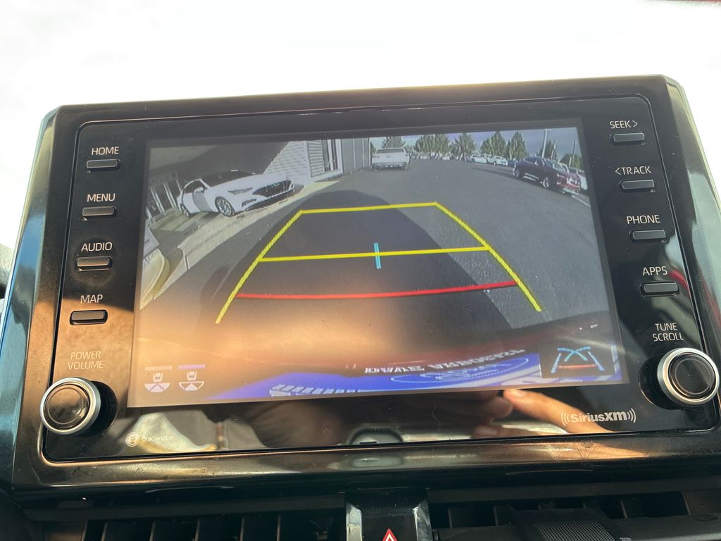 2022 Toyota Corolla Cross XLE photo 12