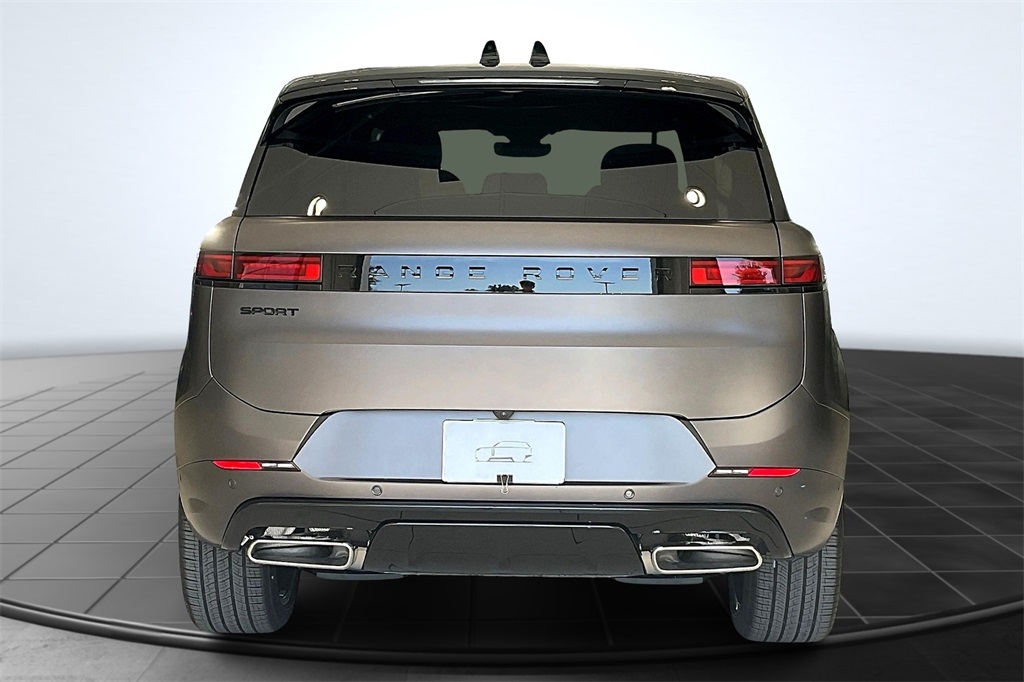 2025 Land Rover Range Rover Sport SE photo 4