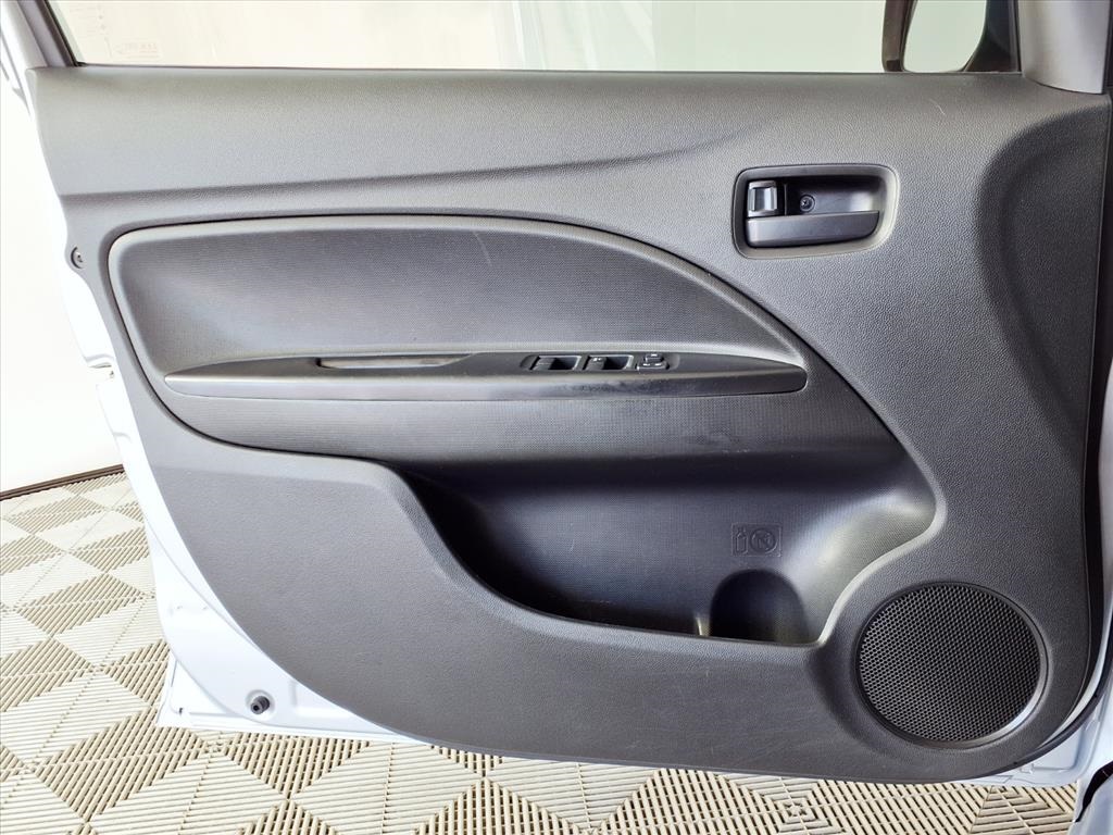 2021 Mitsubishi Mirage ES photo 8