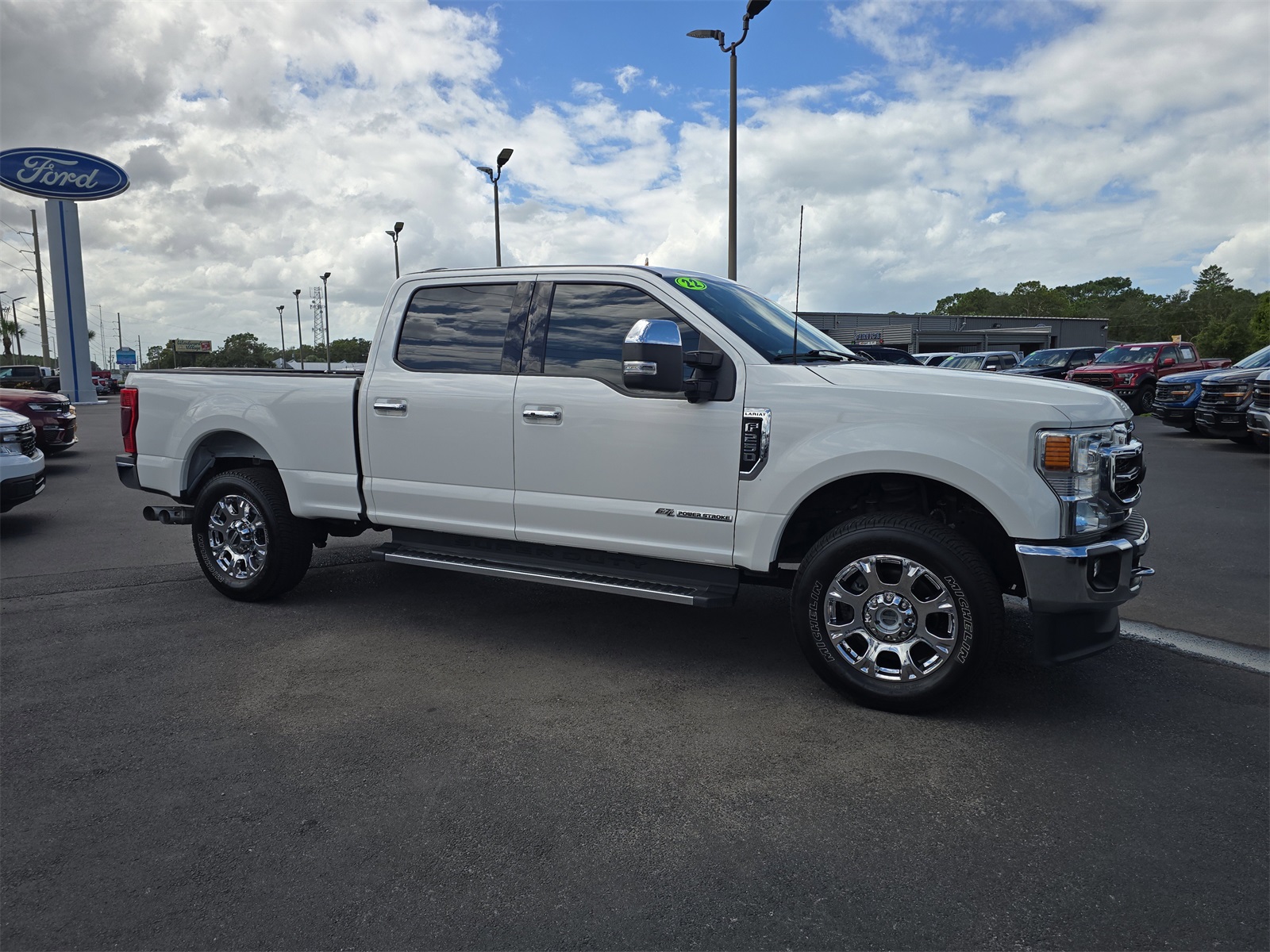 2022 Ford F-250 Lariat photo 2