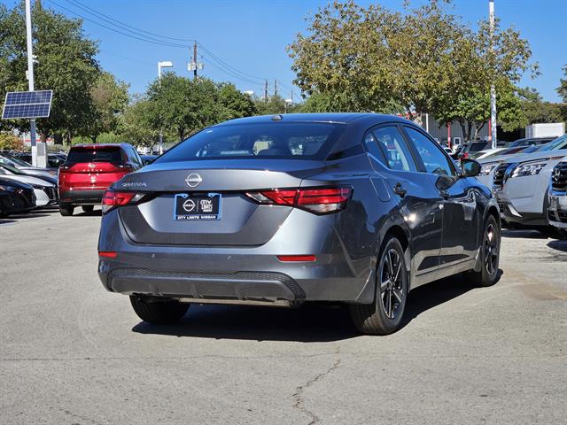 2025 Nissan Sentra SV photo 4