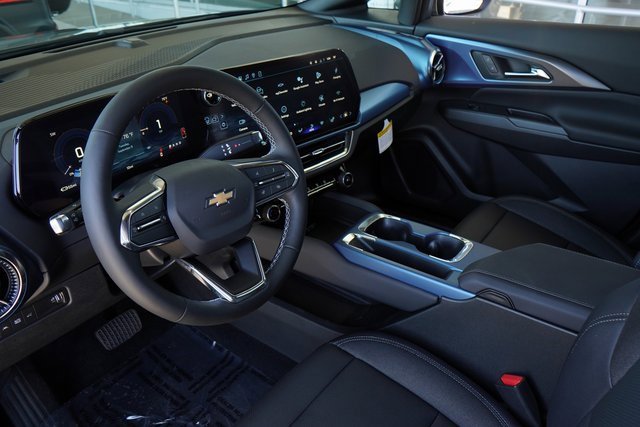 2026 Chevrolet Equinox EV 1LT photo 2