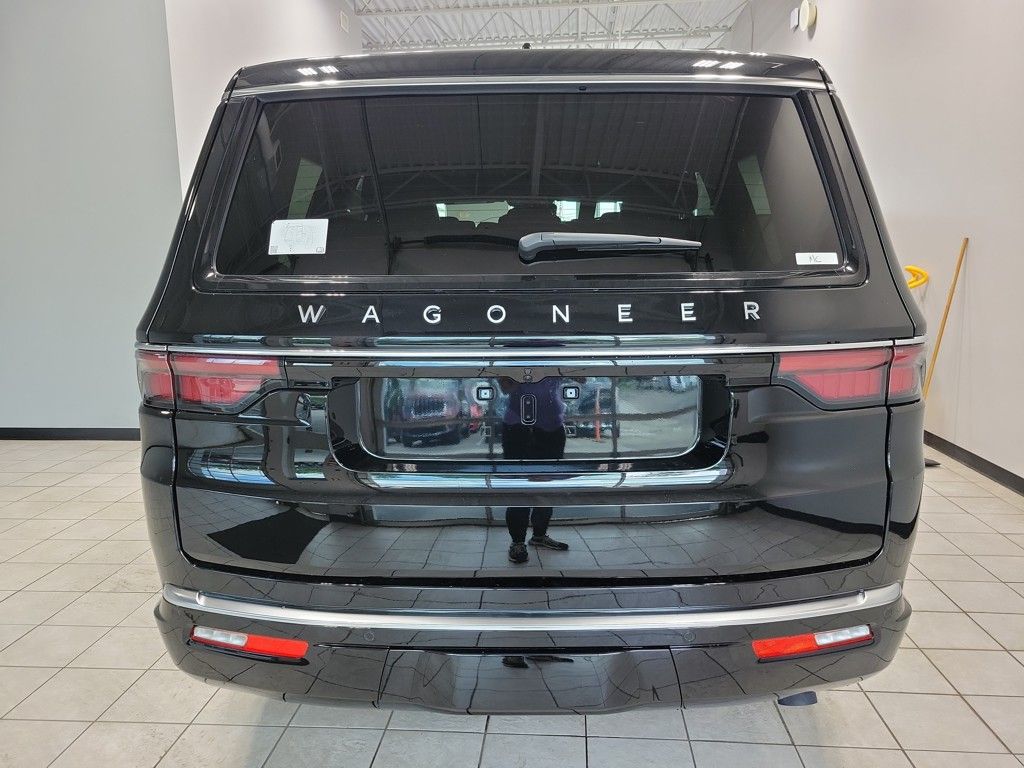 2025 Jeep Wagoneer Base photo 2