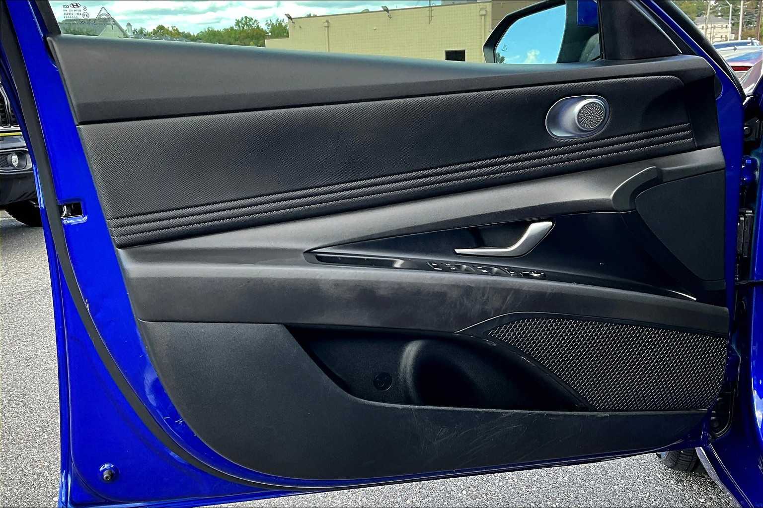 2024 Hyundai Elantra SEL Convenience photo 19