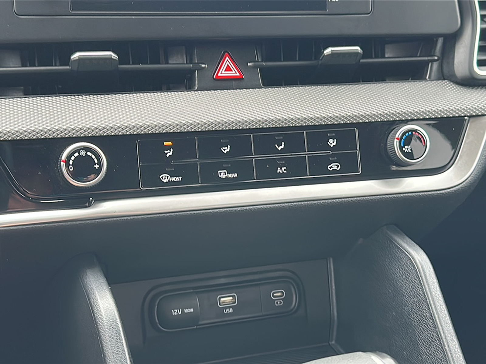 2023 Kia Sportage LX photo 18