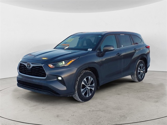 2023 Toyota Highlander XLE's photo