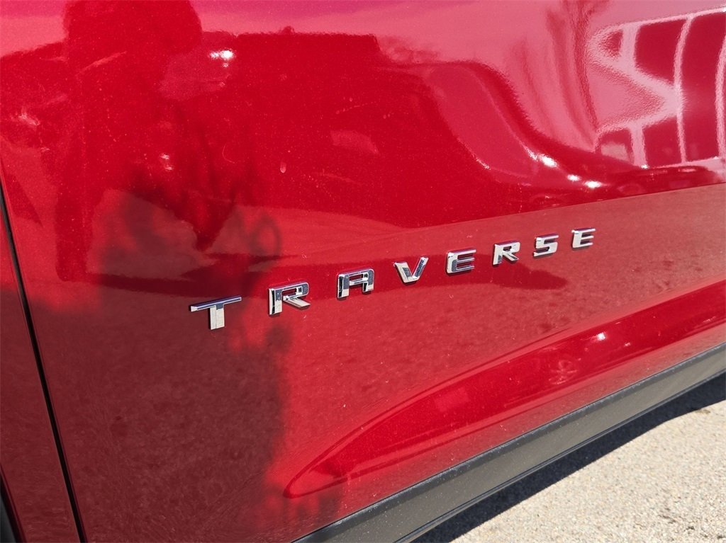 2025 Chevrolet Traverse photo 37