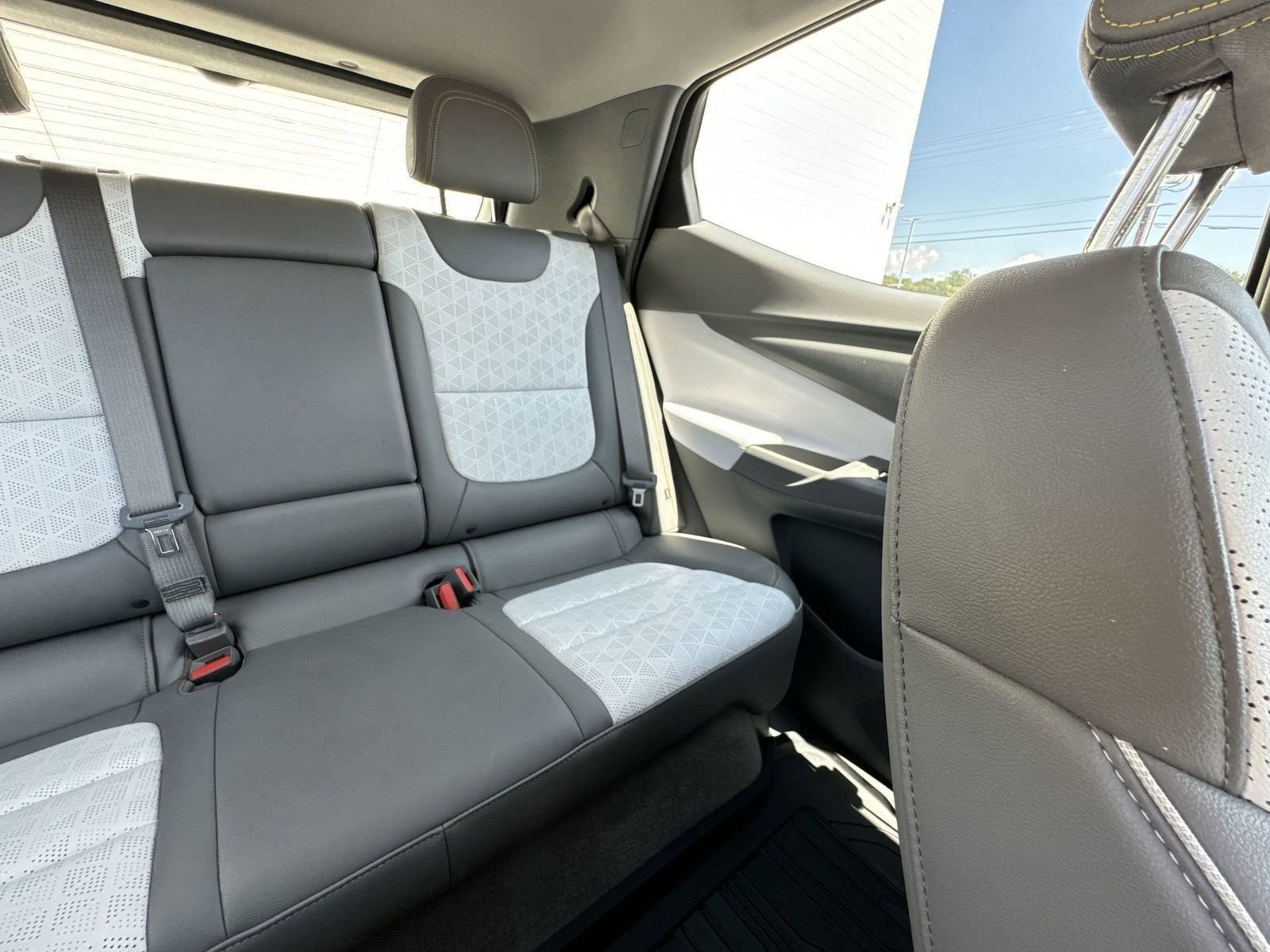 2022 Chevrolet Bolt EUV Premier photo 13