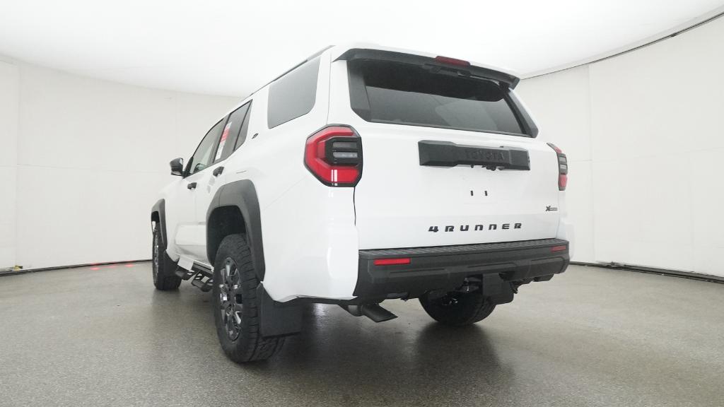 2025 Toyota 4Runner SR5 photo 15